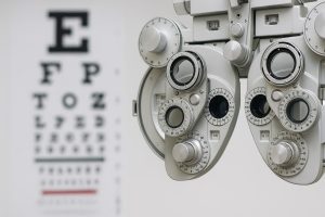 L’astigmatisme peut-il être corrigé durablement ?